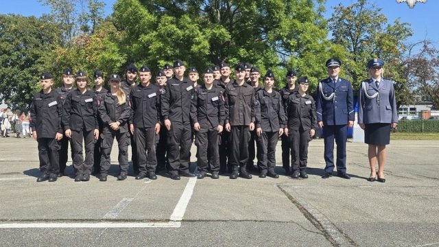 Mundurowe klasy w Tychach: Rok szkolny 2025/2026 rozpoczęty z wielką pompą!