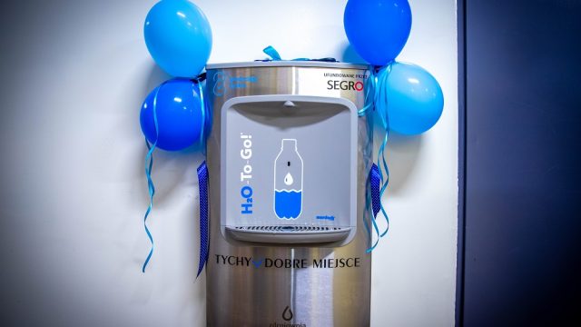 Nowoczesne źródełka wodne w tyskich szkołach