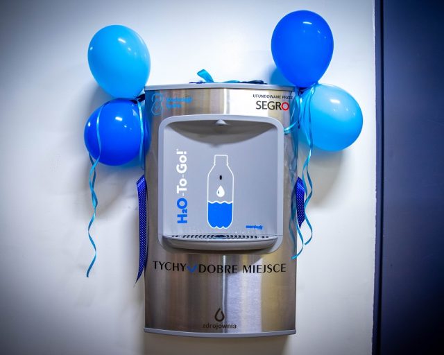 Nowoczesne źródełka wodne w tyskich szkołach