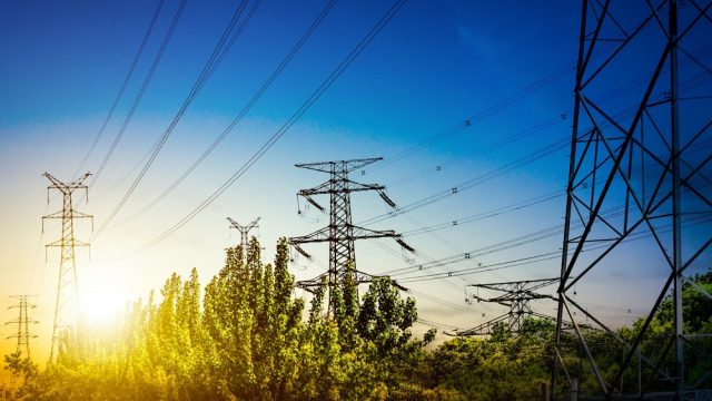 Tyskie jednostki zaoszczędzą ponad 9,8 mln zł na energii elektrycznej w 2026 roku
