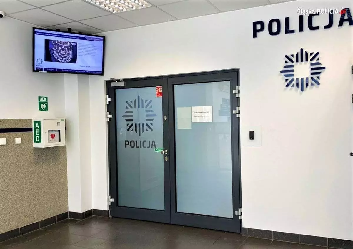 AED już we wszystkich komendach Policji województwa śląskiego / fot. KMP Świętochłowice