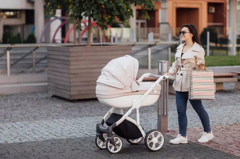 Bezpieczeństwo wózków dziecięcych - na co zwrócić uwagę przy wyborze i użytkowaniu?
