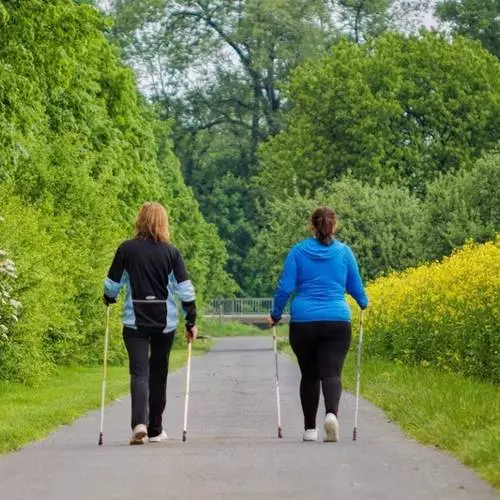 Bezpłatne zajęcia nordic walking dla tyskich seniorów