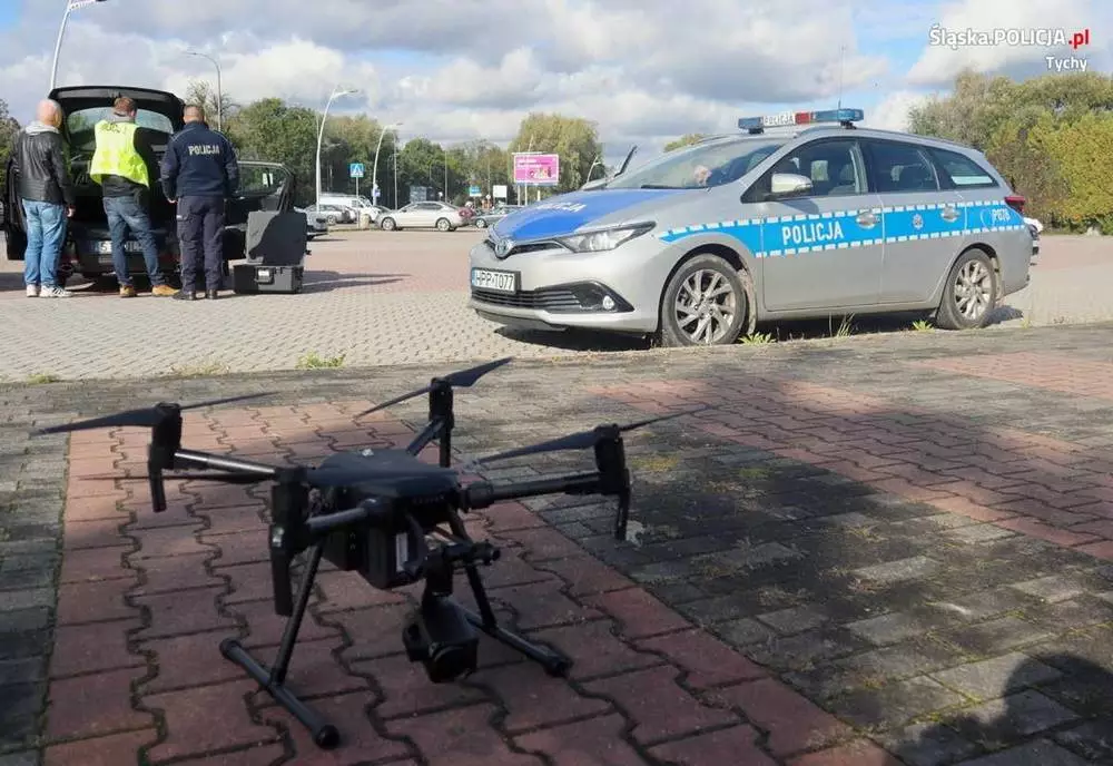 Działania z wykorzystaniem policyjnego drona / fot. KMP Tychy