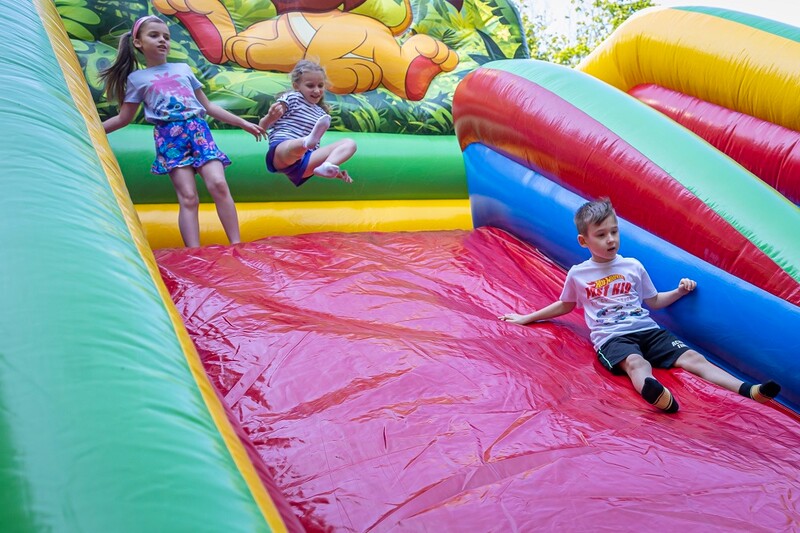 Festyn osiedlowy w Wartogłowcu – spektakl, zabawy i taneczna zabawa z DJ Baloon!