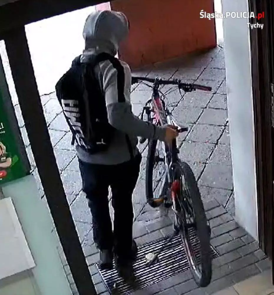 Kradzież roweru w Tychach. Policja publikuje wizerunek sprawcy / KMP Tychy