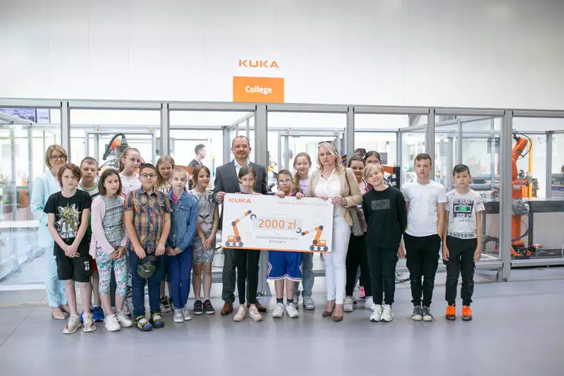 KUKA wspiera rozwój najmłodszych! Firmę odwiedzili uczniowie SP nr 35 w Tychach