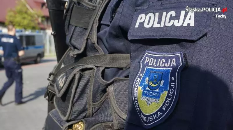 Nielegalnie odpalone race świetlne na meczu GKS Tychy i Wisły Kraków. Poszukiwani sprawcy
