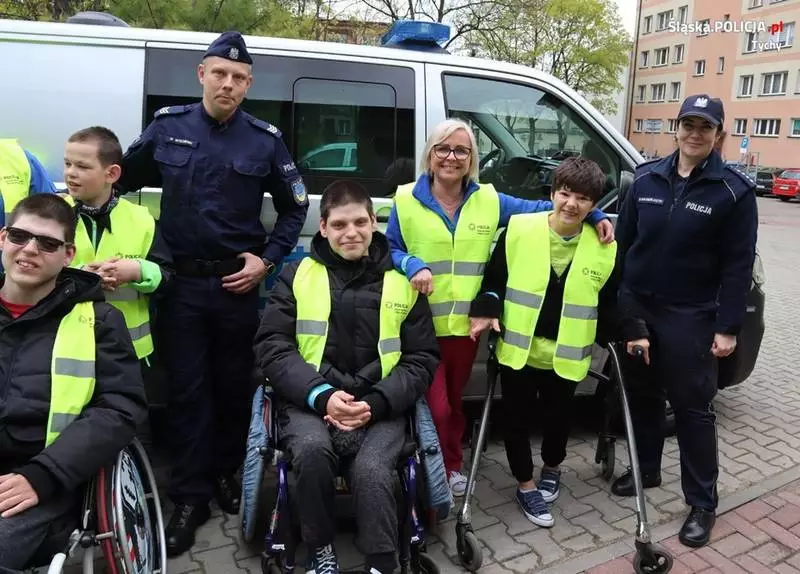 Policja bez barier