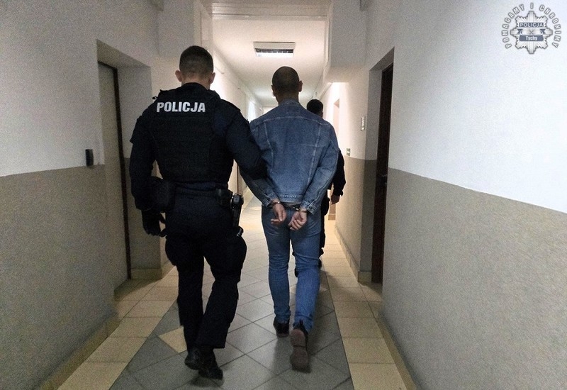 Policja zatrzymała kierowcę z zakazem, Straż Graniczna rozpoczęła procedurę deportacji