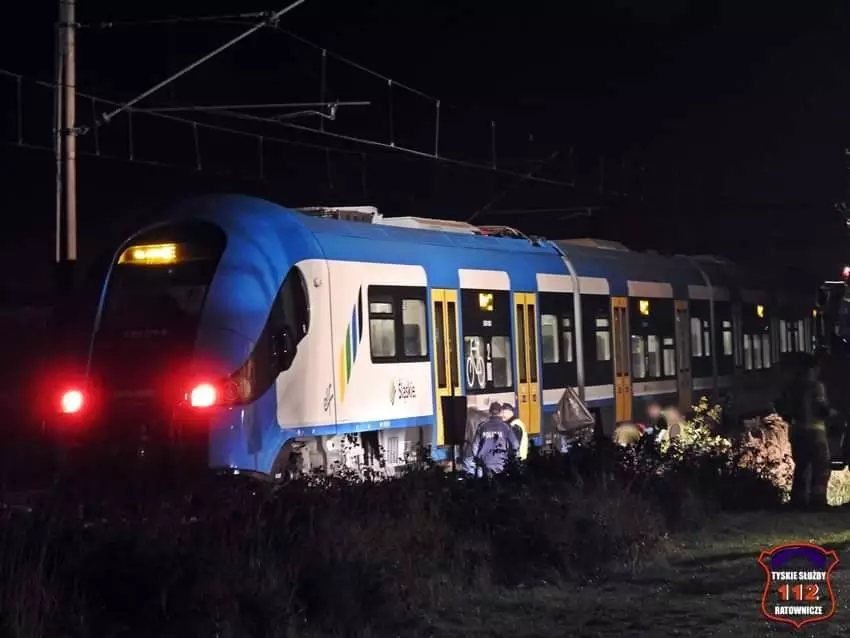 Potrącenie przez pociąg w rejonie ul. Barona. 22-letnia kobieta nie żyje! / fot. KMP Tychy