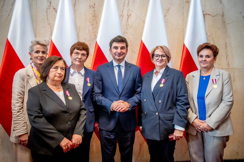 Pracownicy Urzędu Miasta Tychy odznaczeni Złotym Medalem za Długoletnią Służbę