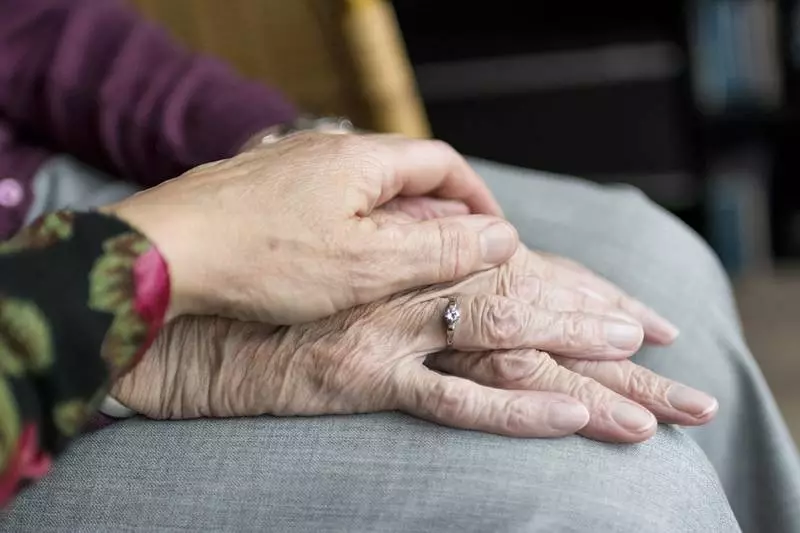 Seniorze! Nie daj się oszukać metodą "na lekarza"!