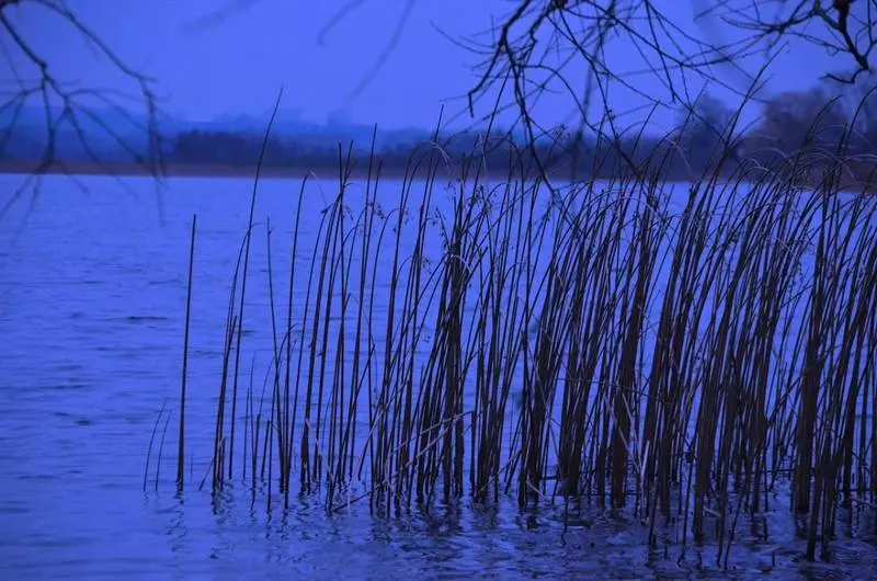 Zachowuj się rozważnie nad wodą!
