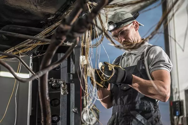 Zawód elektryk – dlaczego warto